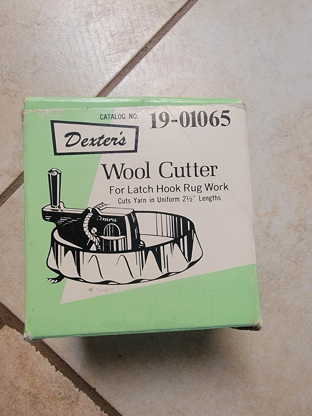 Dexter's Wool Cutter - Mint Green & White Box